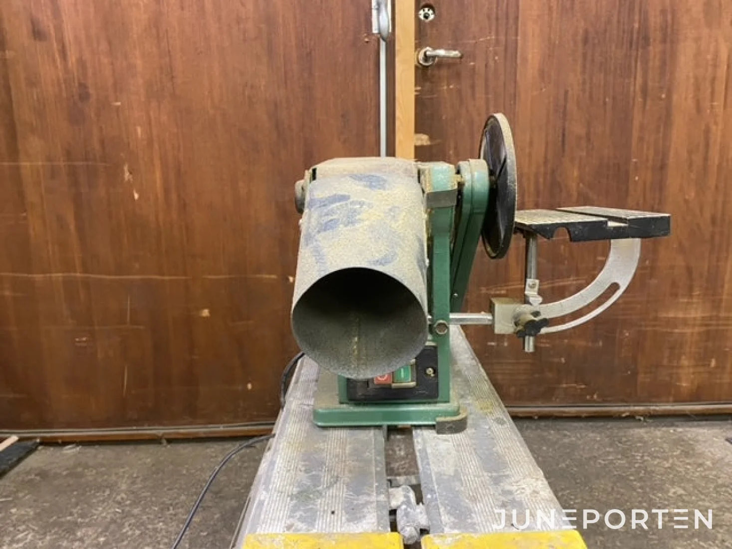 Bandputs Ferm BS-702