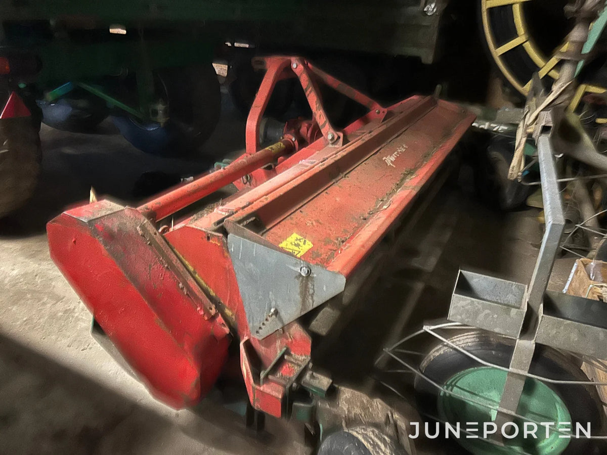 Betesputs Kverneland FXJ 300