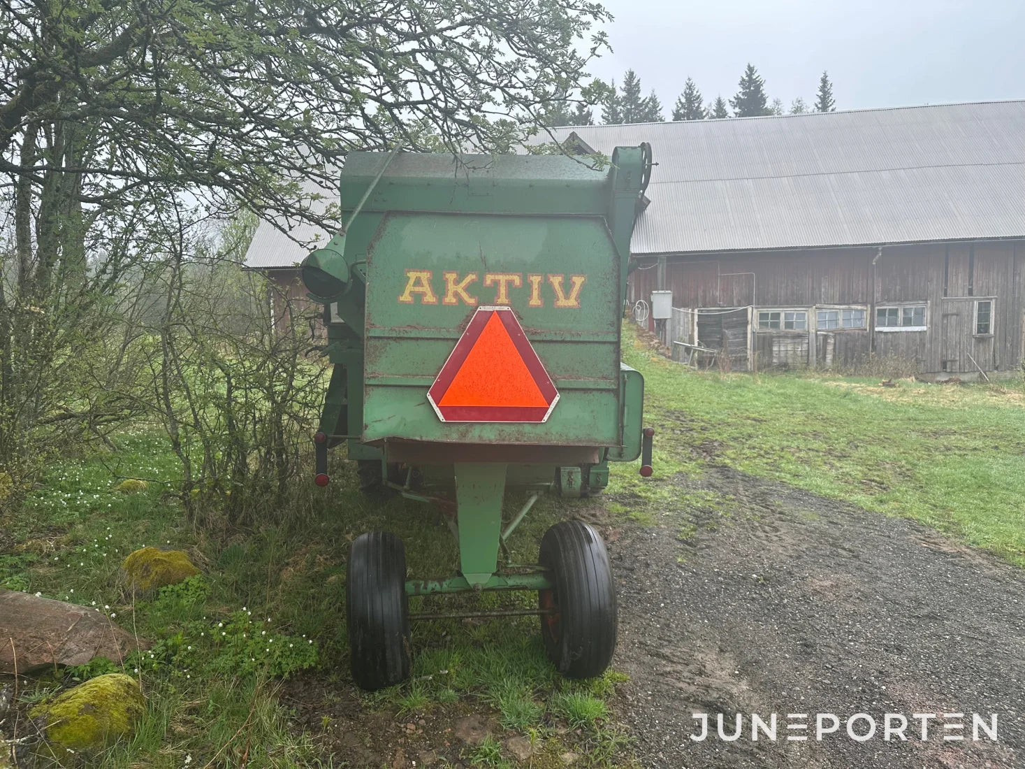 Skördetröska BM Aktiv M800
