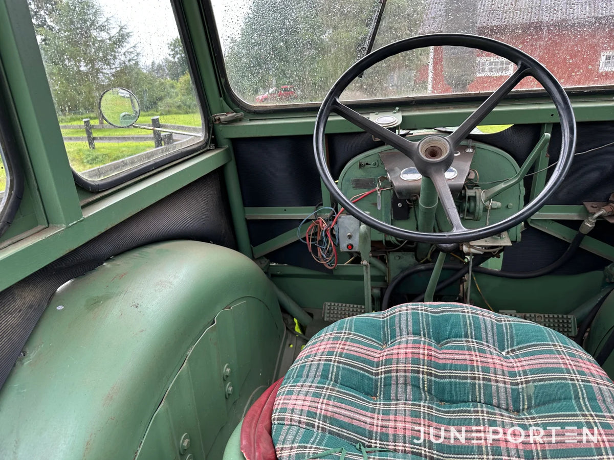 Bolinder-Munktell Victor 230