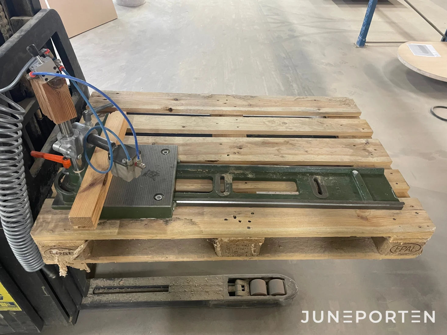 Bordsfräs Jonsereds med tappsläde