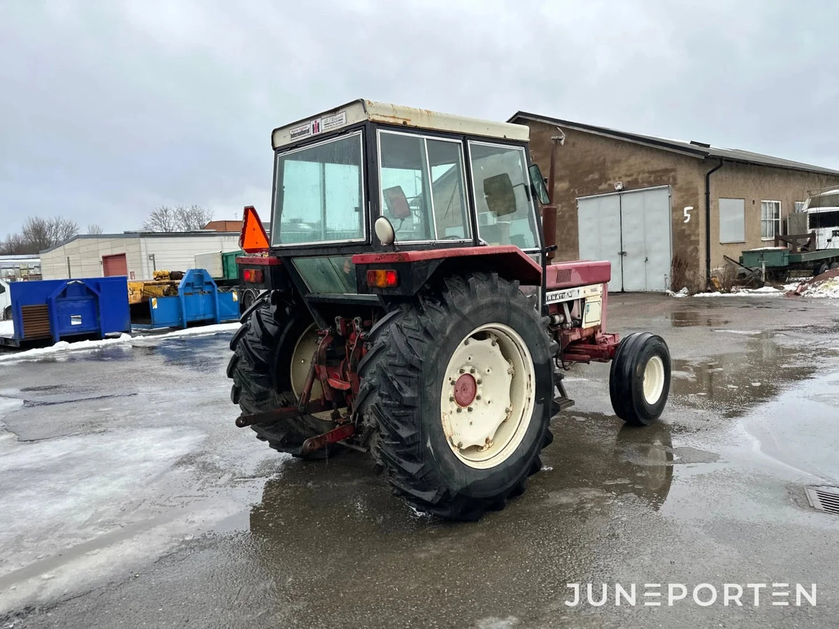 Case IH 844