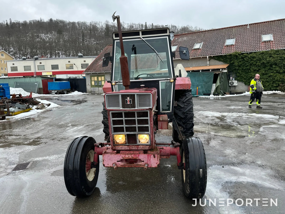 Case IH 844