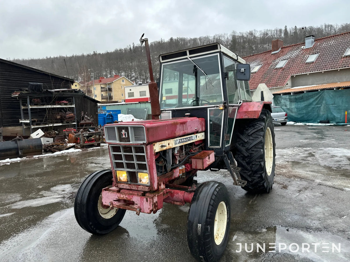 Case IH 844