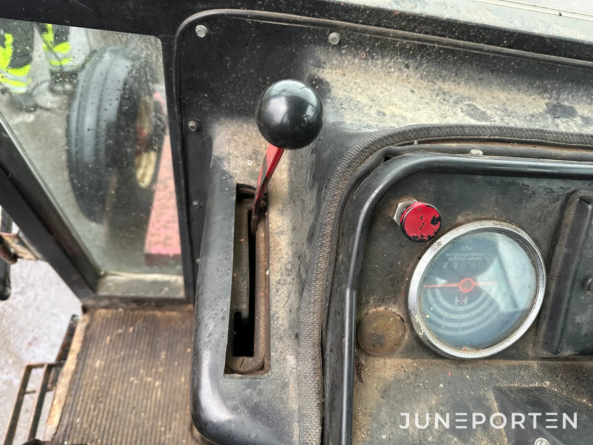 Case IH 844