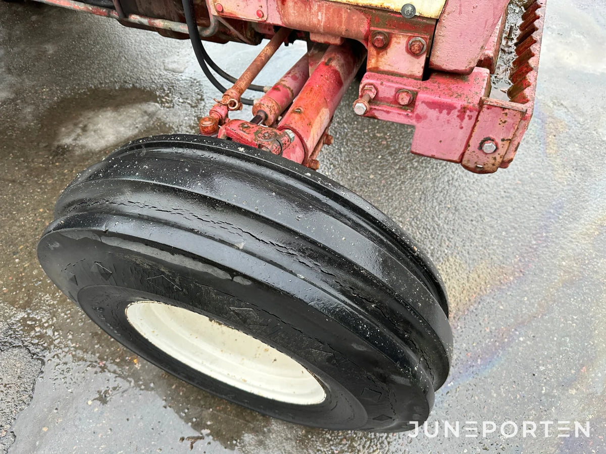 Case IH 844