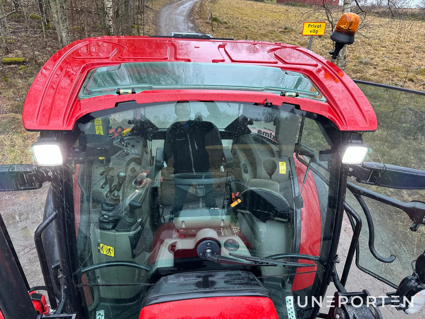 Case IH 85C med lastare