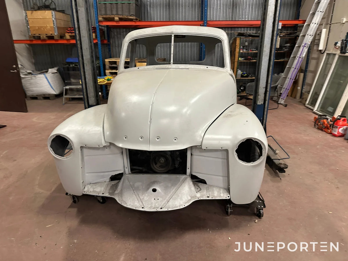 Chevrolet 3100 Five Windows