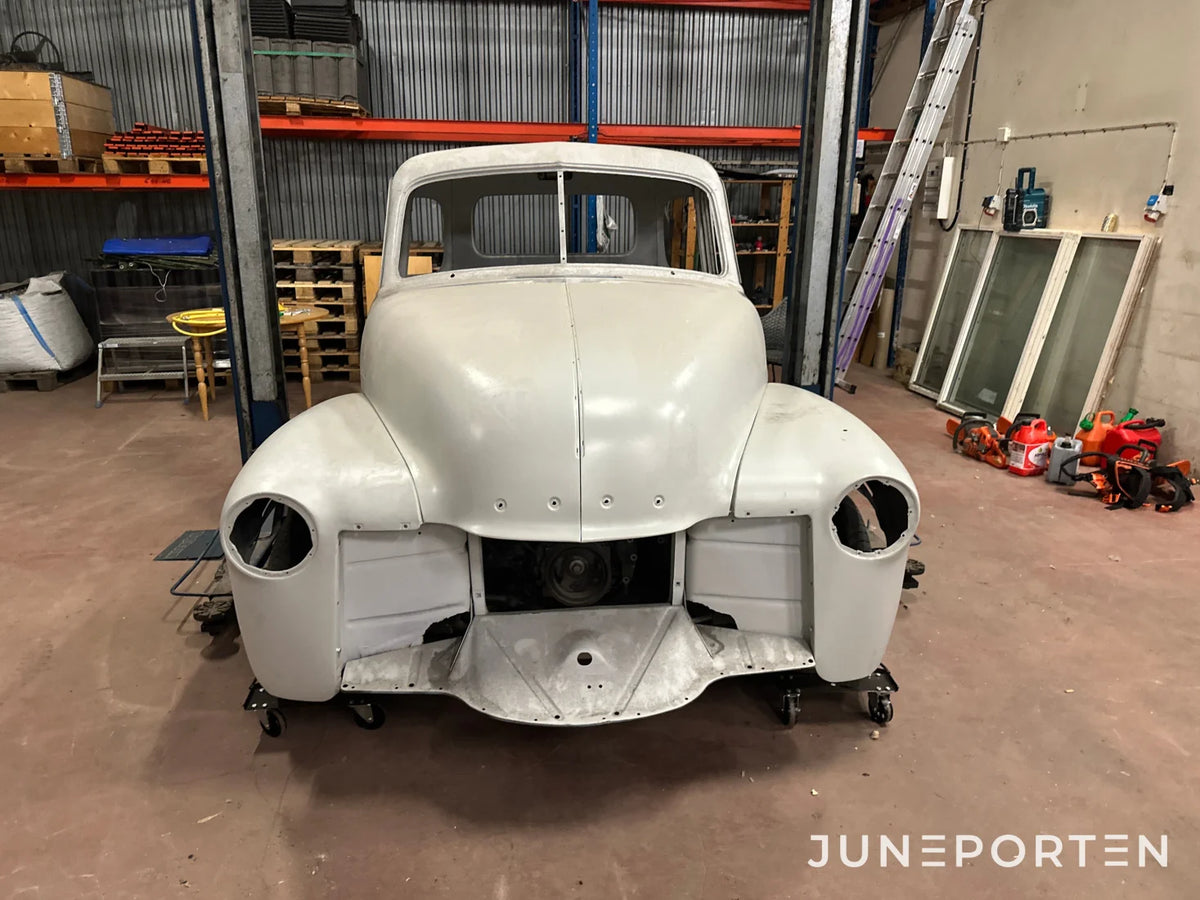 Chevrolet 3100 Five Windows