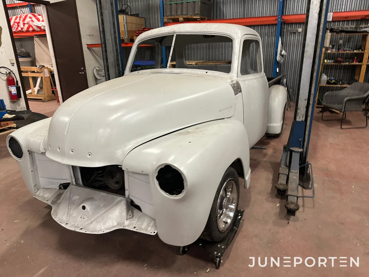 Chevrolet 3100 Five Windows