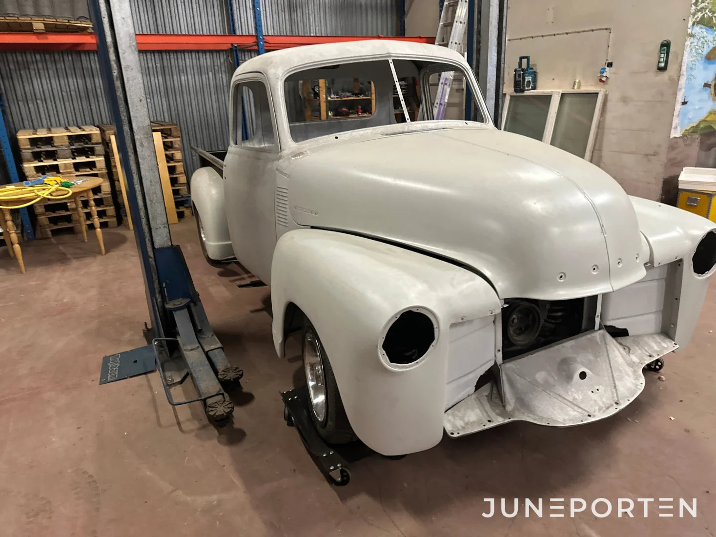 Chevrolet 3100 Five Windows