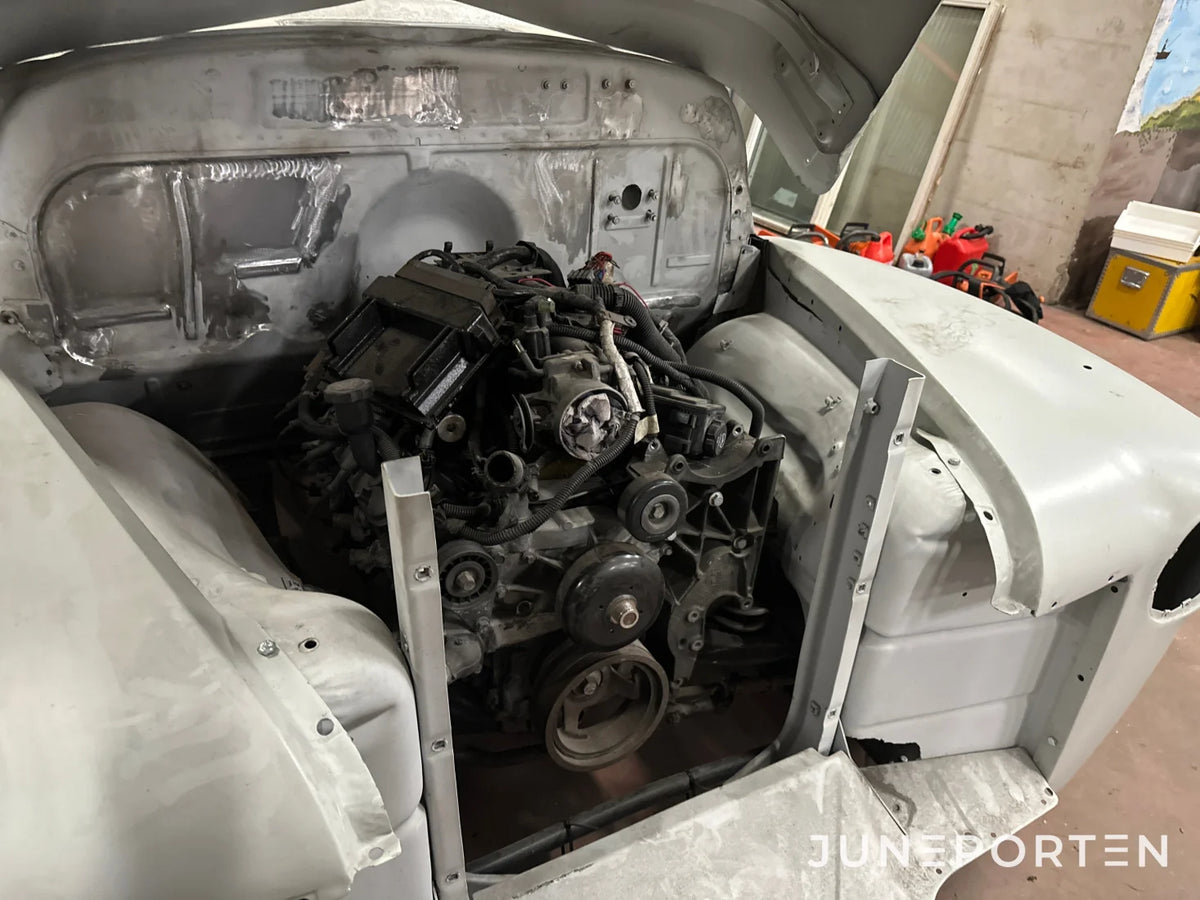 Chevrolet 3100 Five Windows
