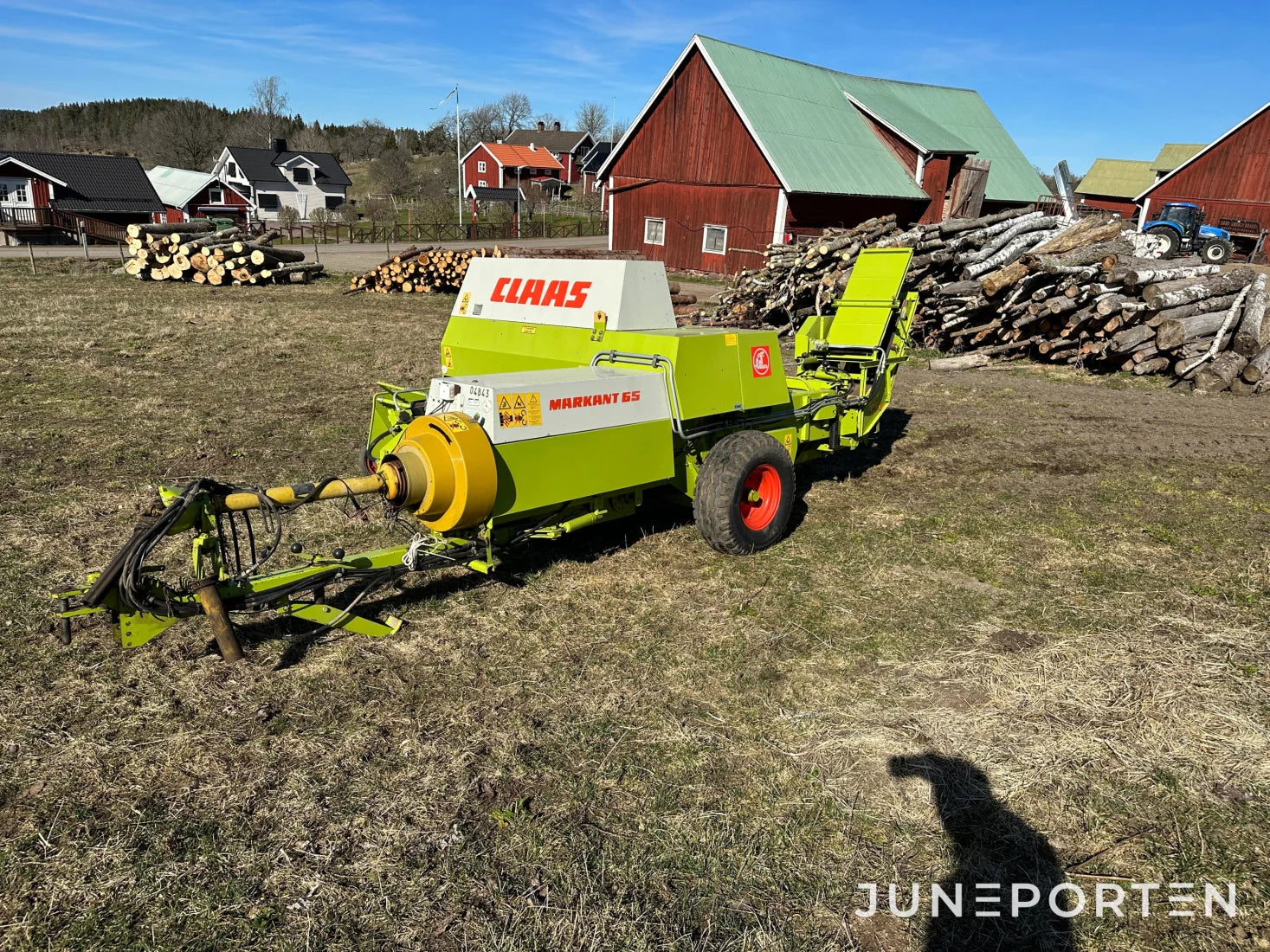 Claas Markant 65 småbalspress med kastare