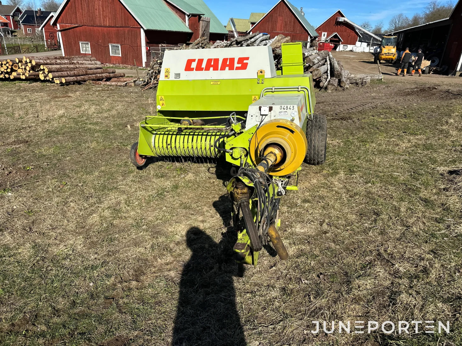 Claas Markant 65 småbalspress med kastare