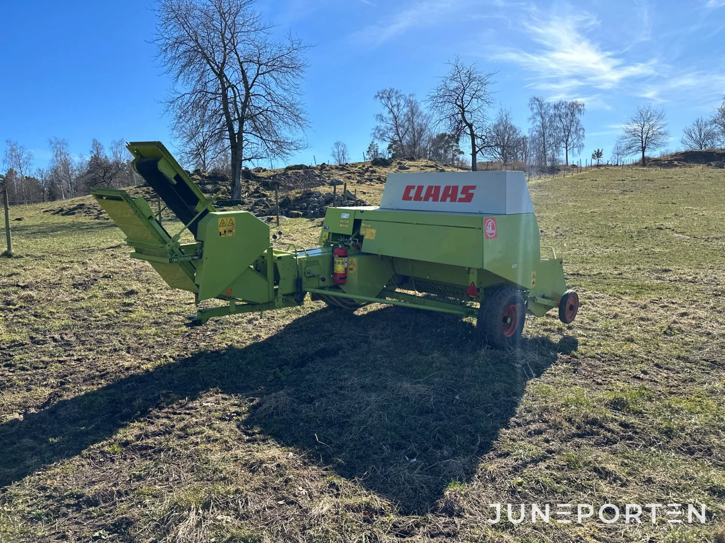 Claas Markant 65 småbalspress med kastare