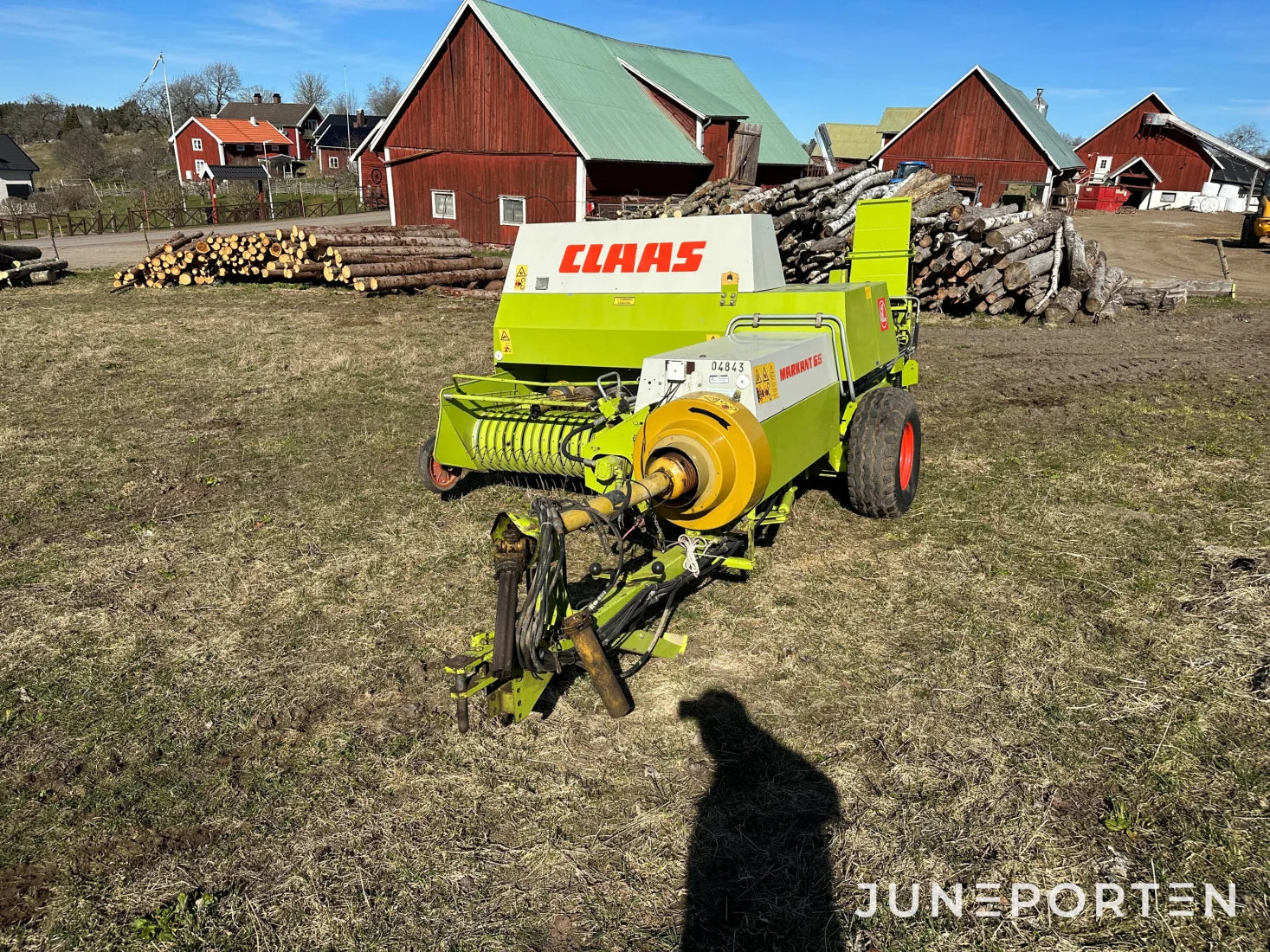 Claas Markant 65 småbalspress med kastare