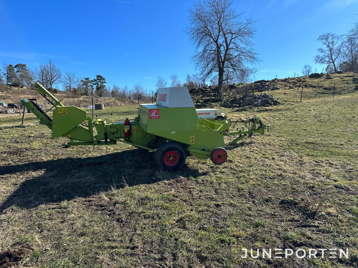 Claas Markant 65 småbalspress med kastare