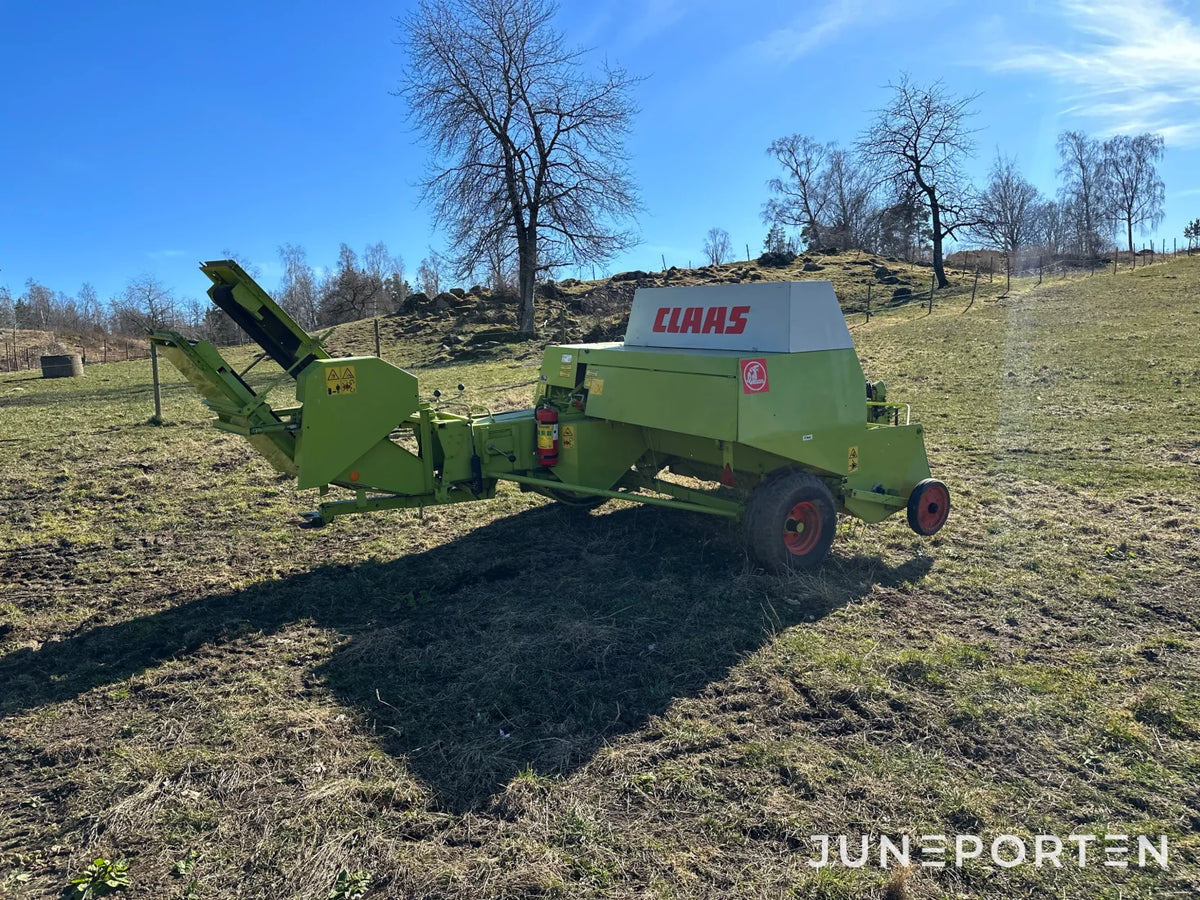 Claas Markant 65 småbalspress med kastare