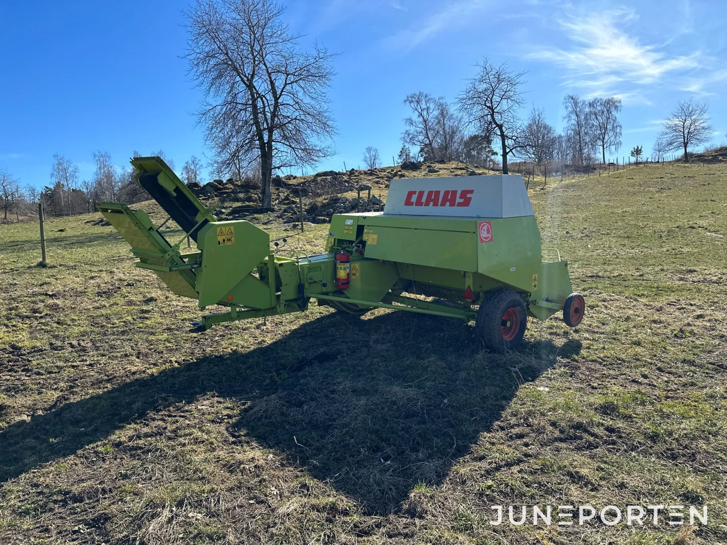Claas Markant 65 småbalspress med kastare