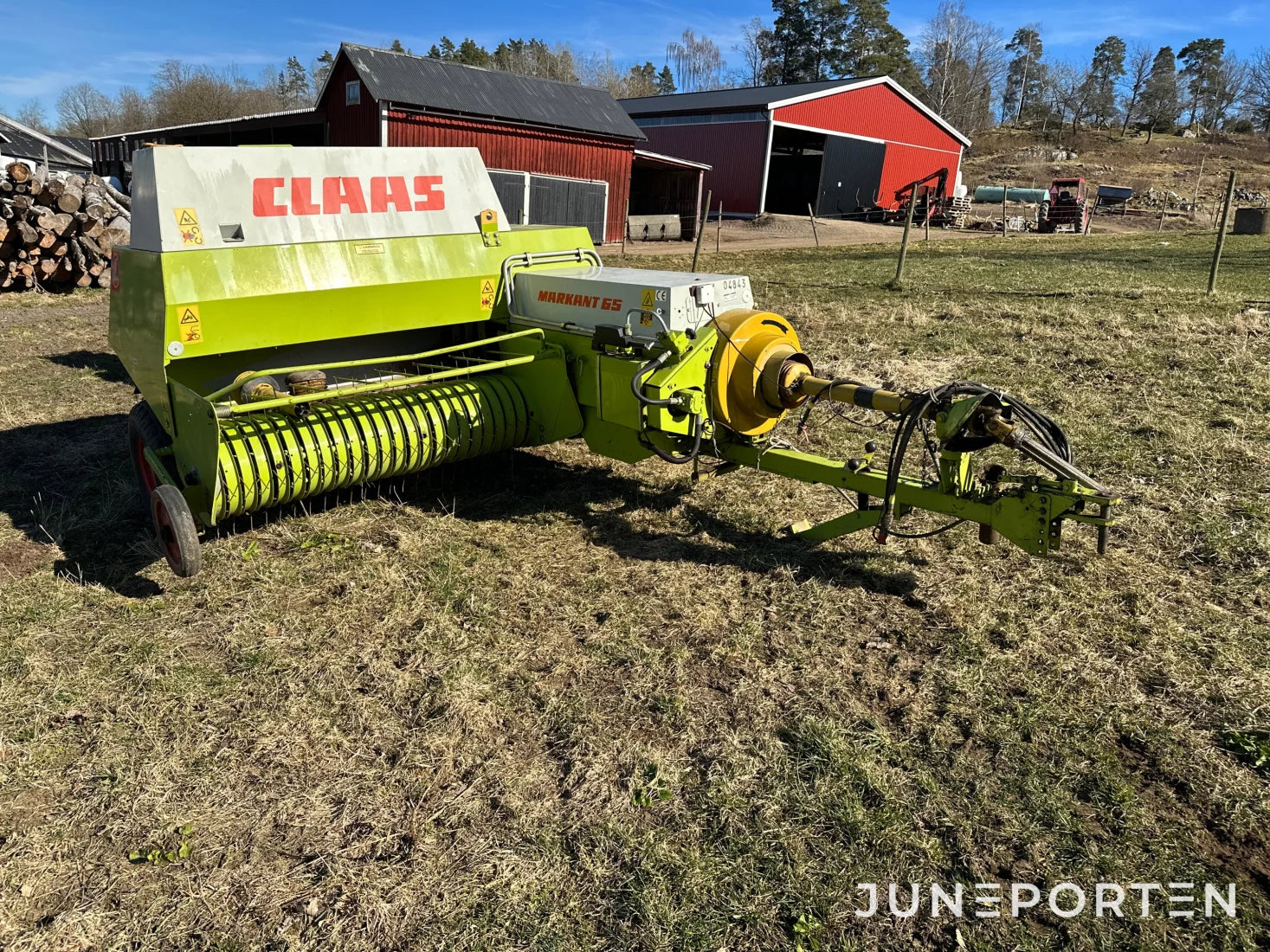 Claas Markant 65 småbalspress med kastare