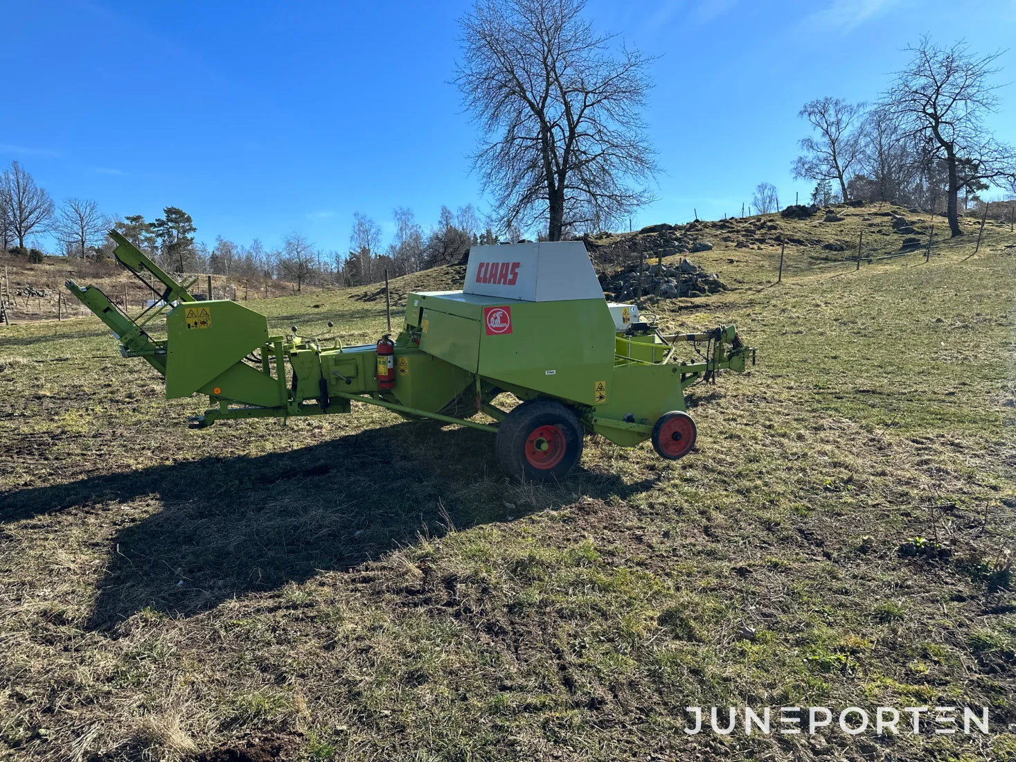 Claas Markant 65 småbalspress med kastare