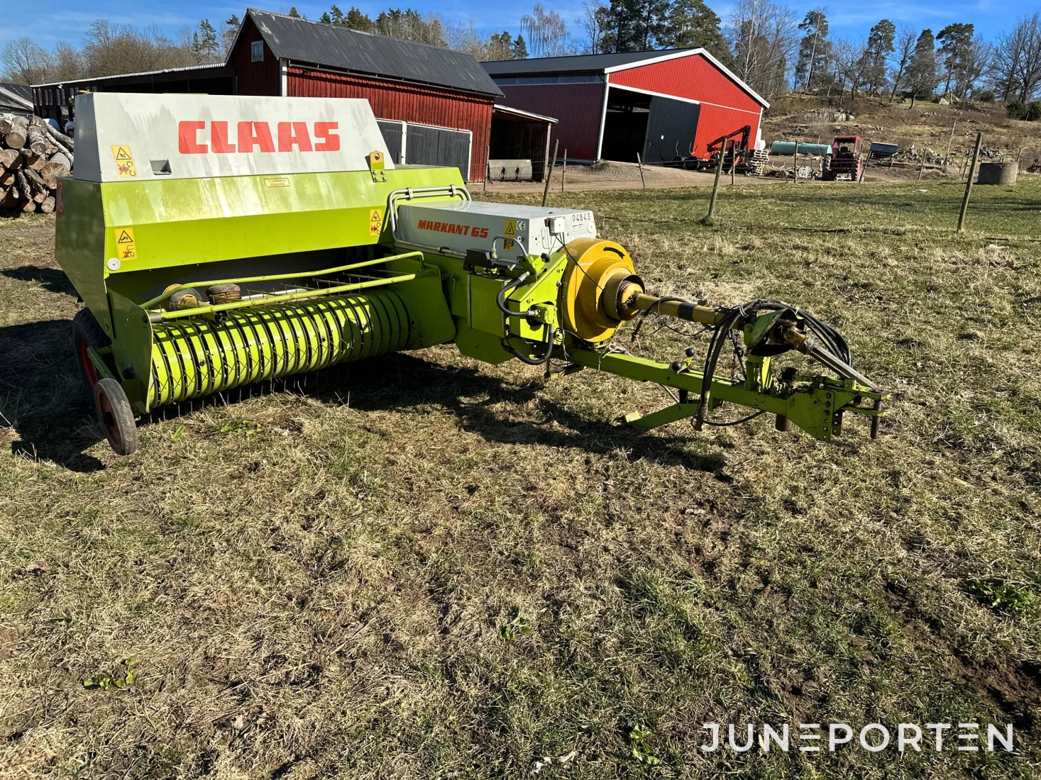 Claas Markant 65 småbalspress med kastare