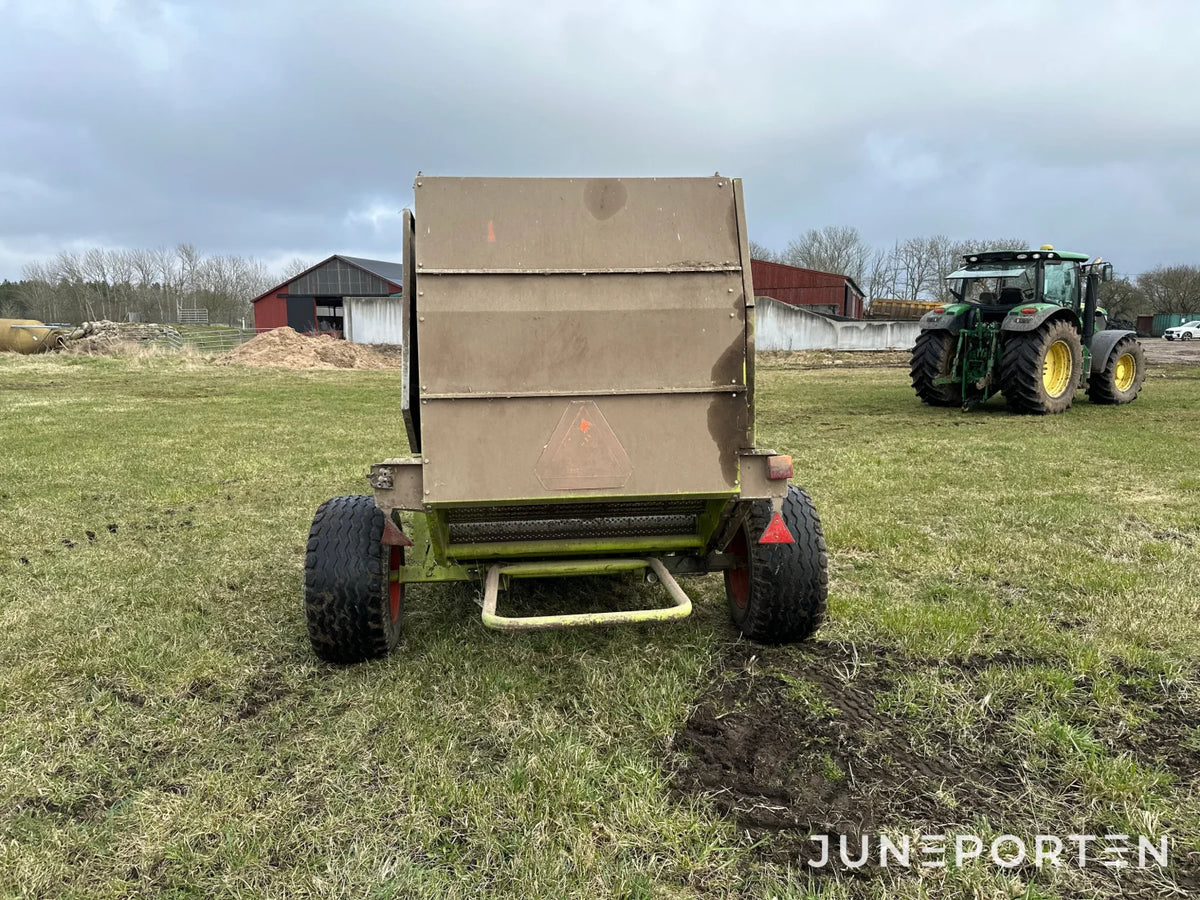 Rundbalspress Claas Rollant46