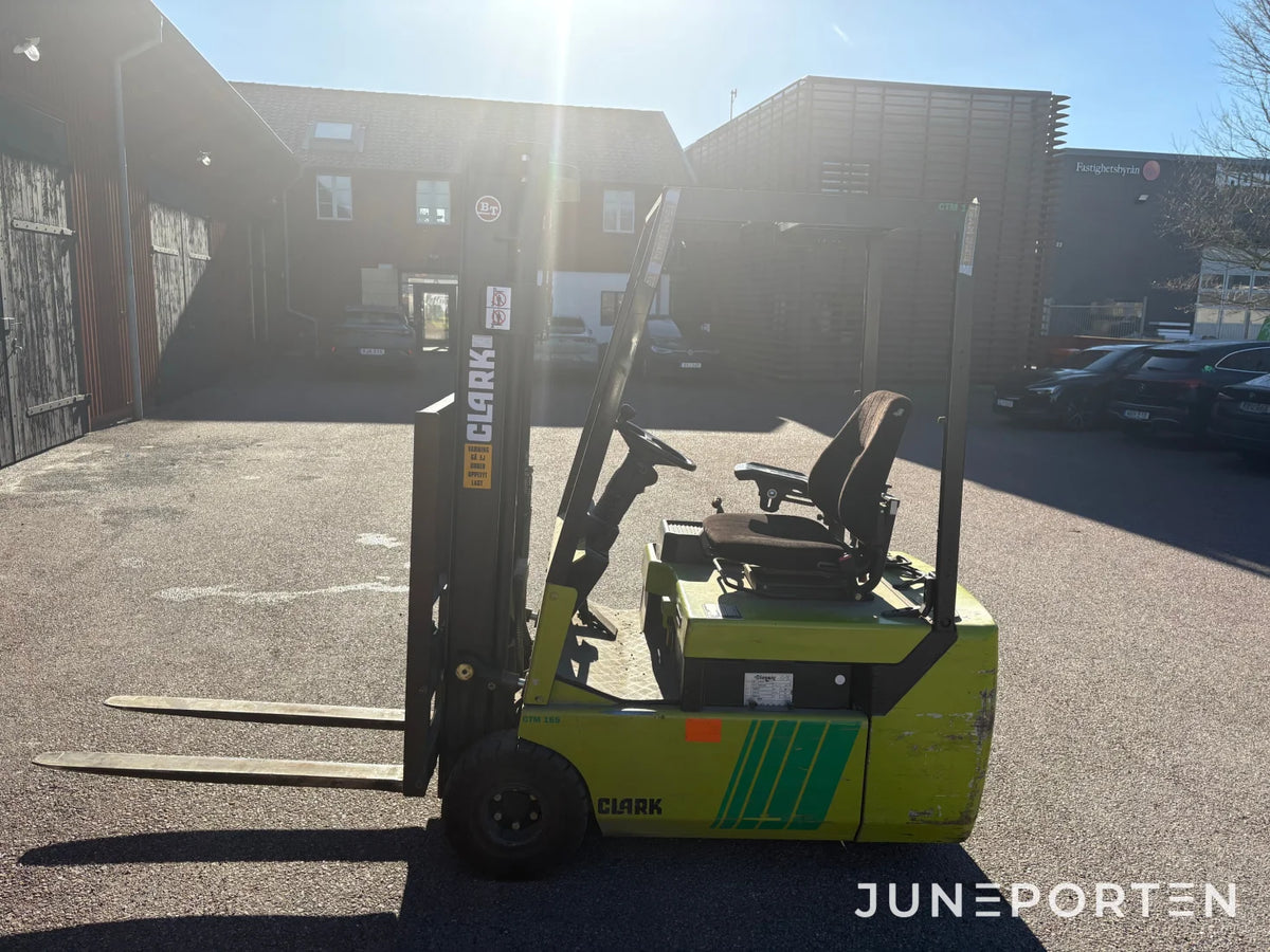 Truck Clark CTM 16S