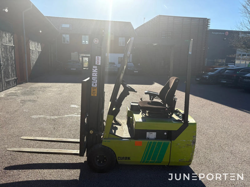 Truck Clark CTM 16S