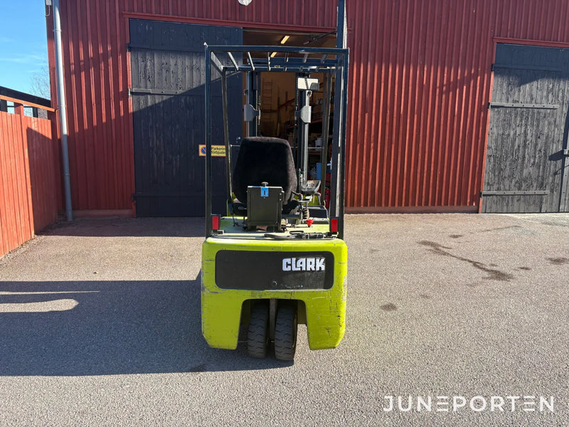 Truck Clark CTM 16S