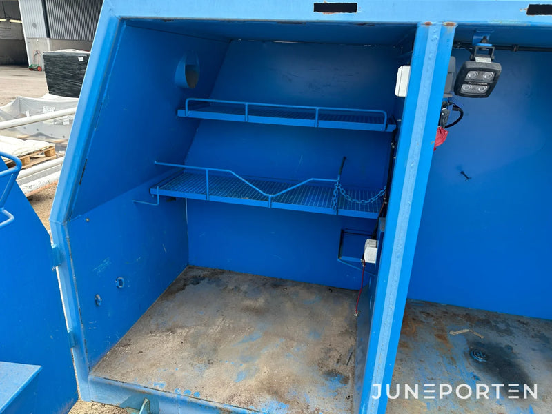 Förvaringscontainer med lastväxlarram