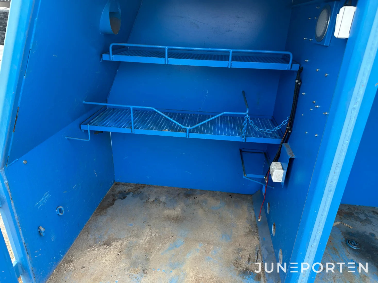 Förvaringscontainer med lastväxlarram