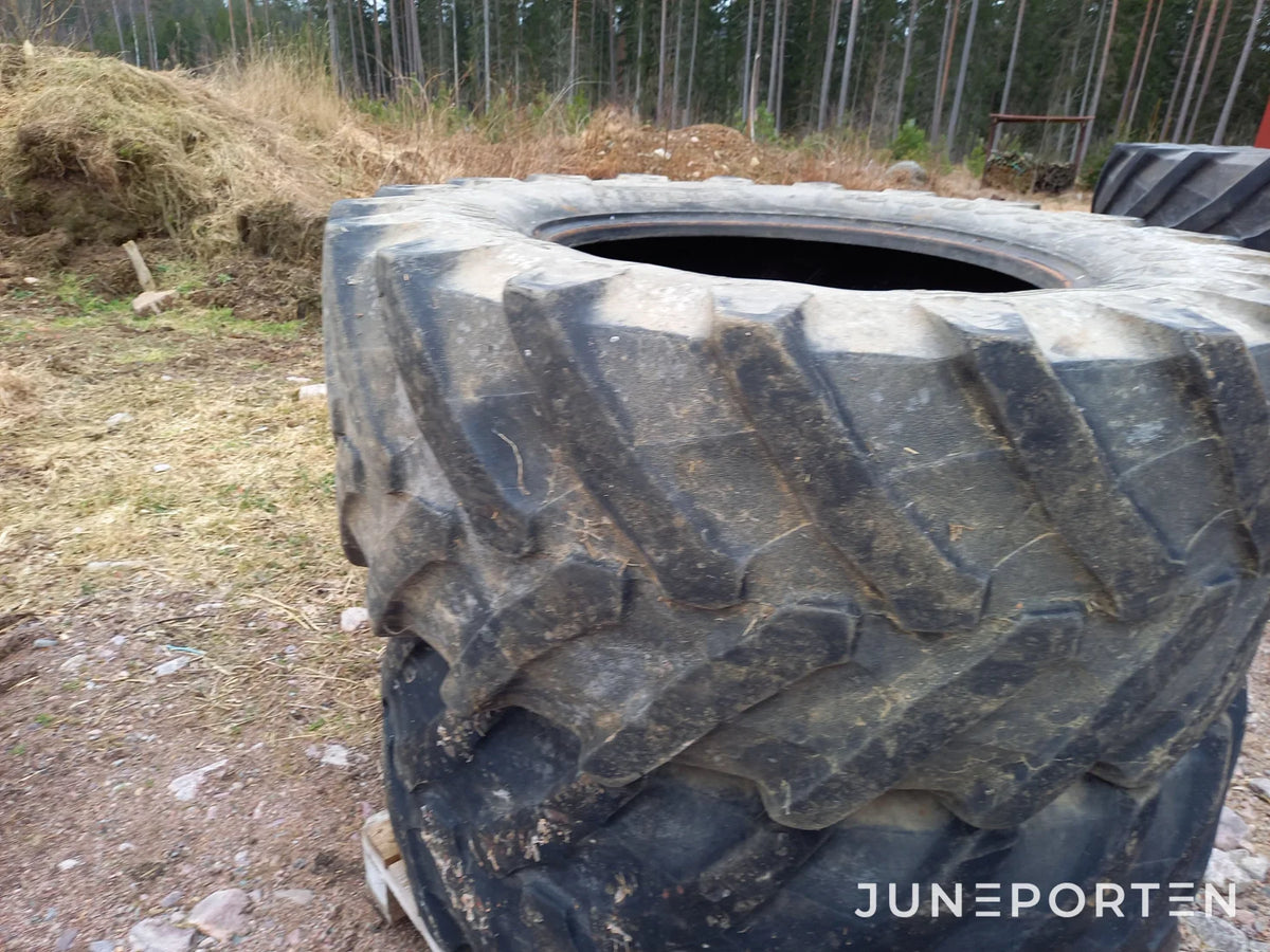 Däck 600/65 R 28