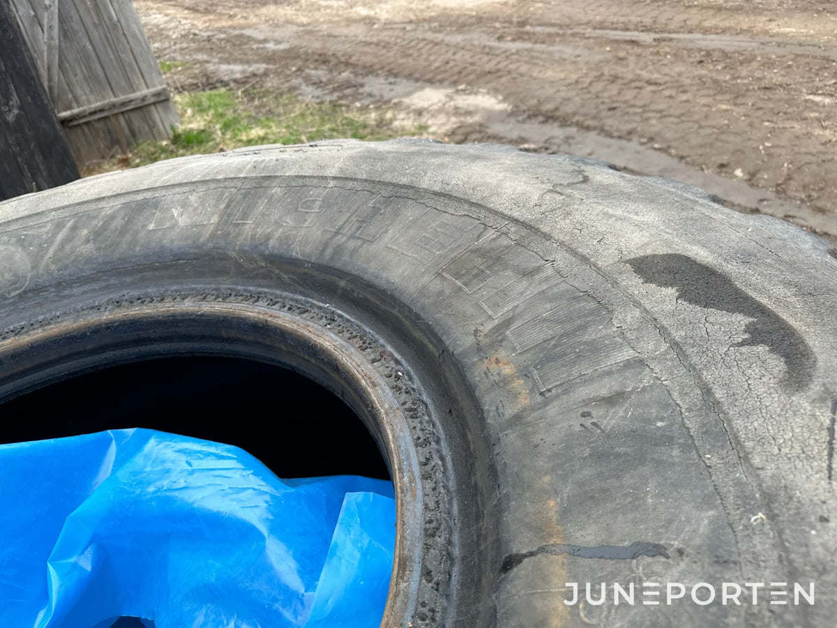 Däck Michelin 23,5 R 25
