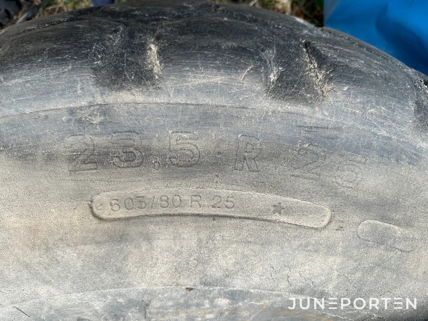 Däck Michelin 23,5 R 25
