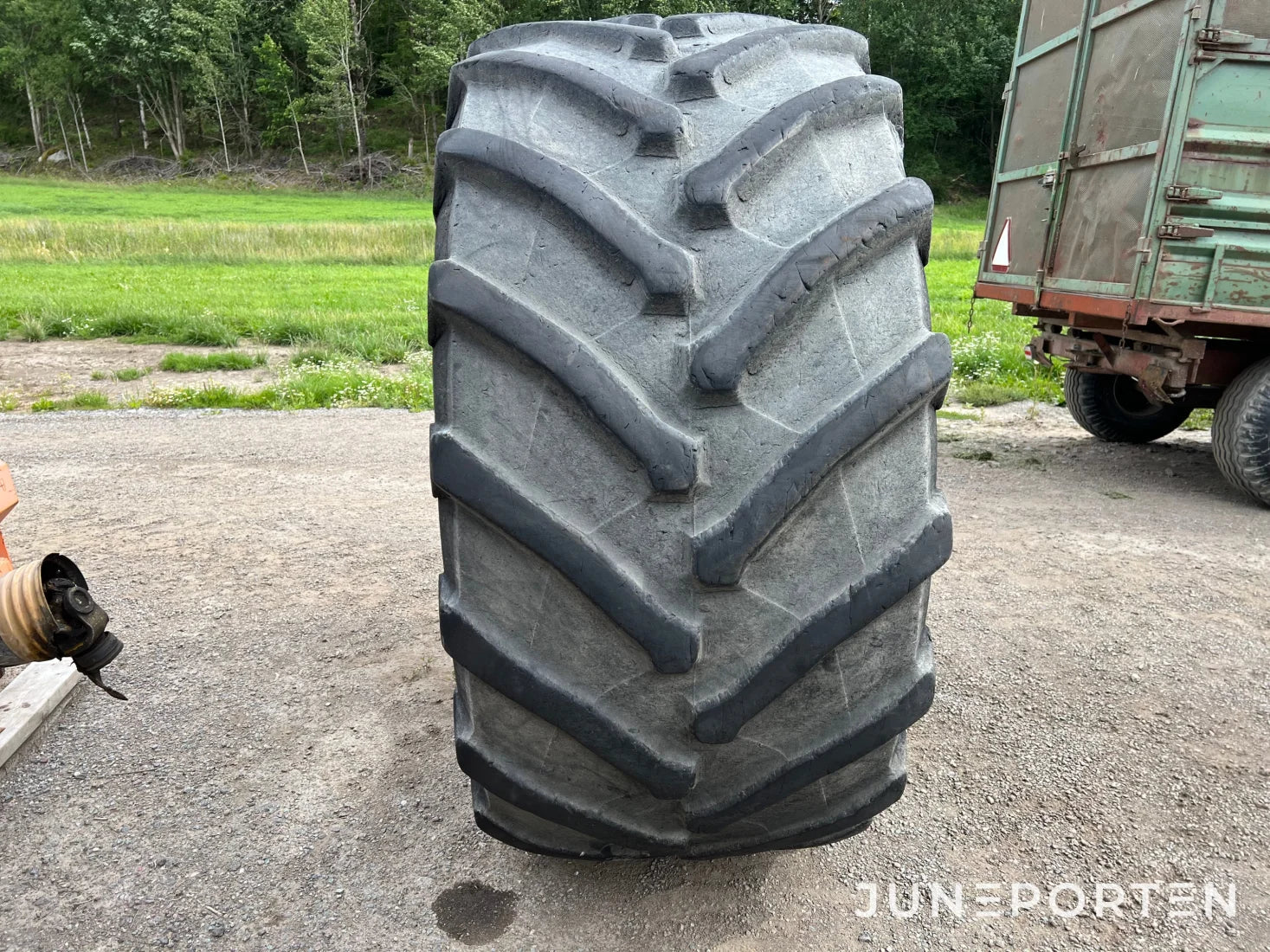 Däck Trelleborg 900 / 60 R 42