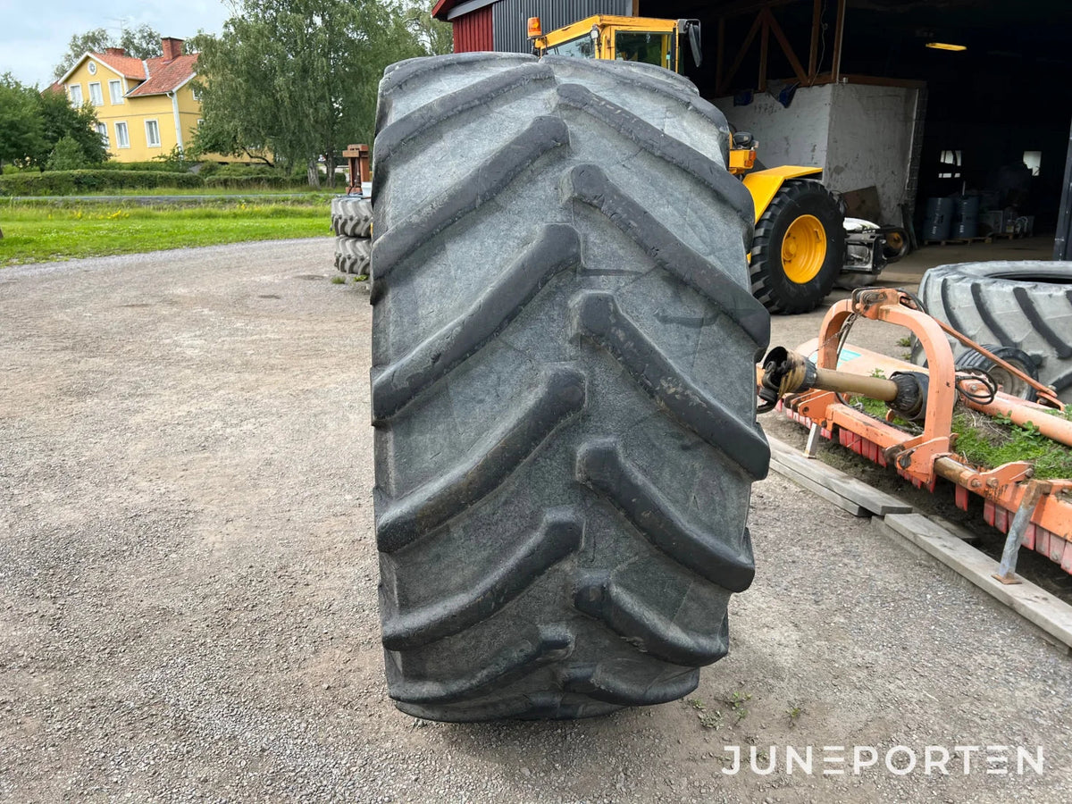 Däck Trelleborg 900 / 60 R 42