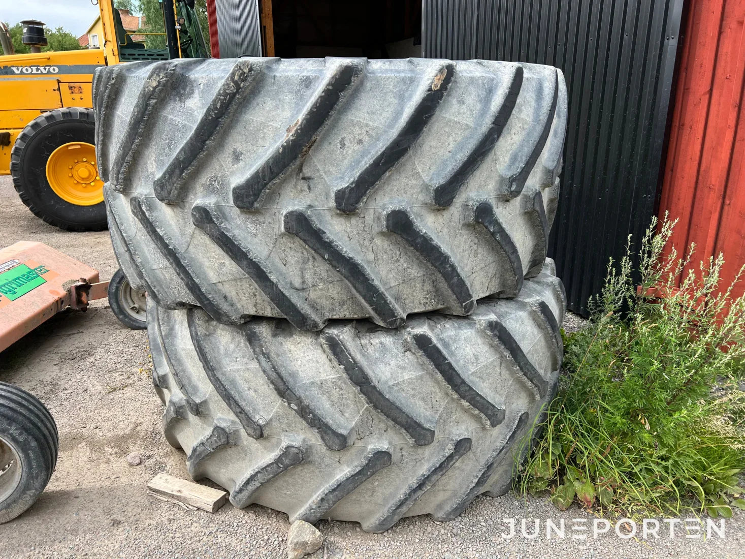 Däck Trelleborg 900 / 60 R 42