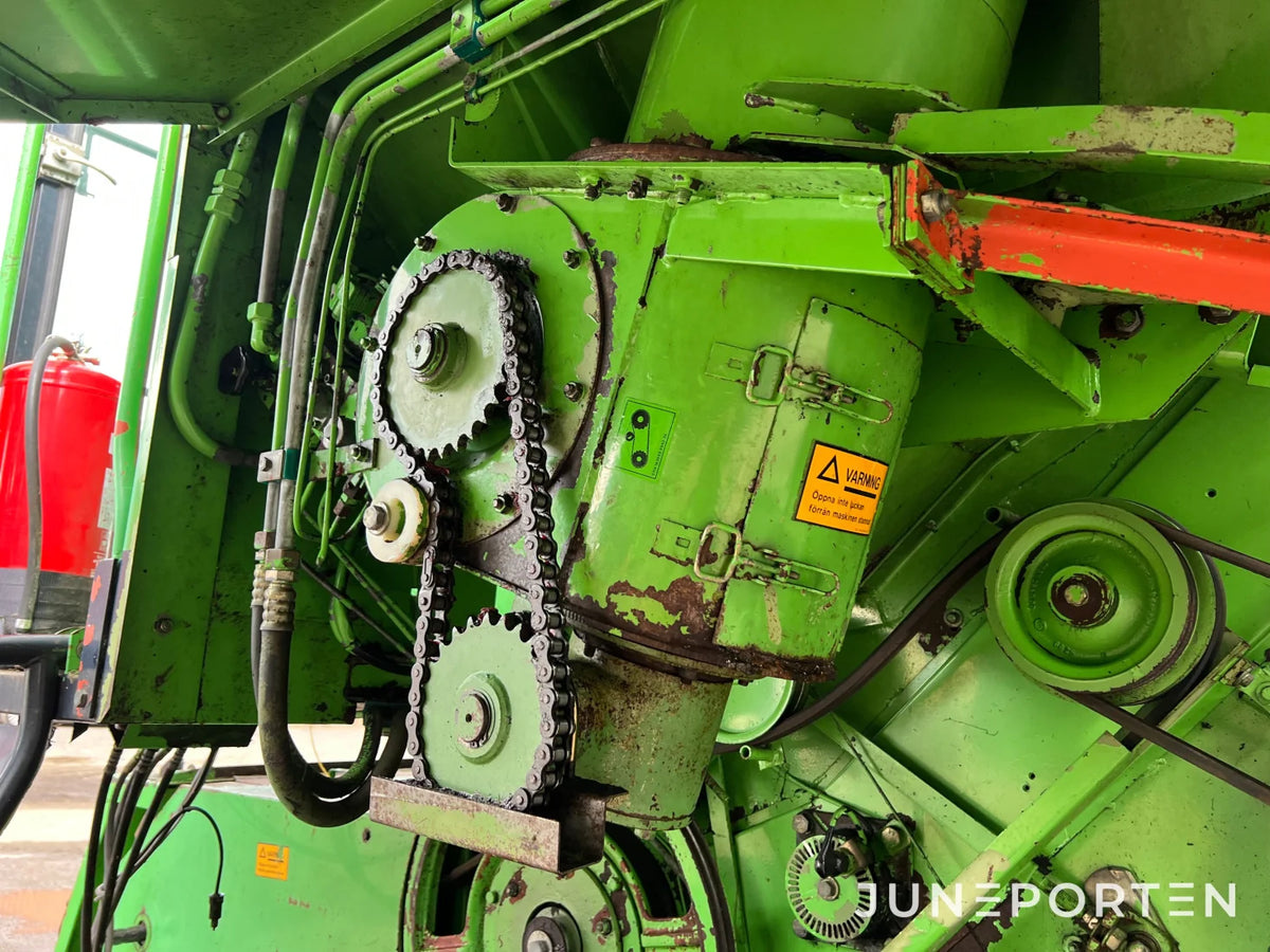 Skördetröska Deutz Fahr M35-80