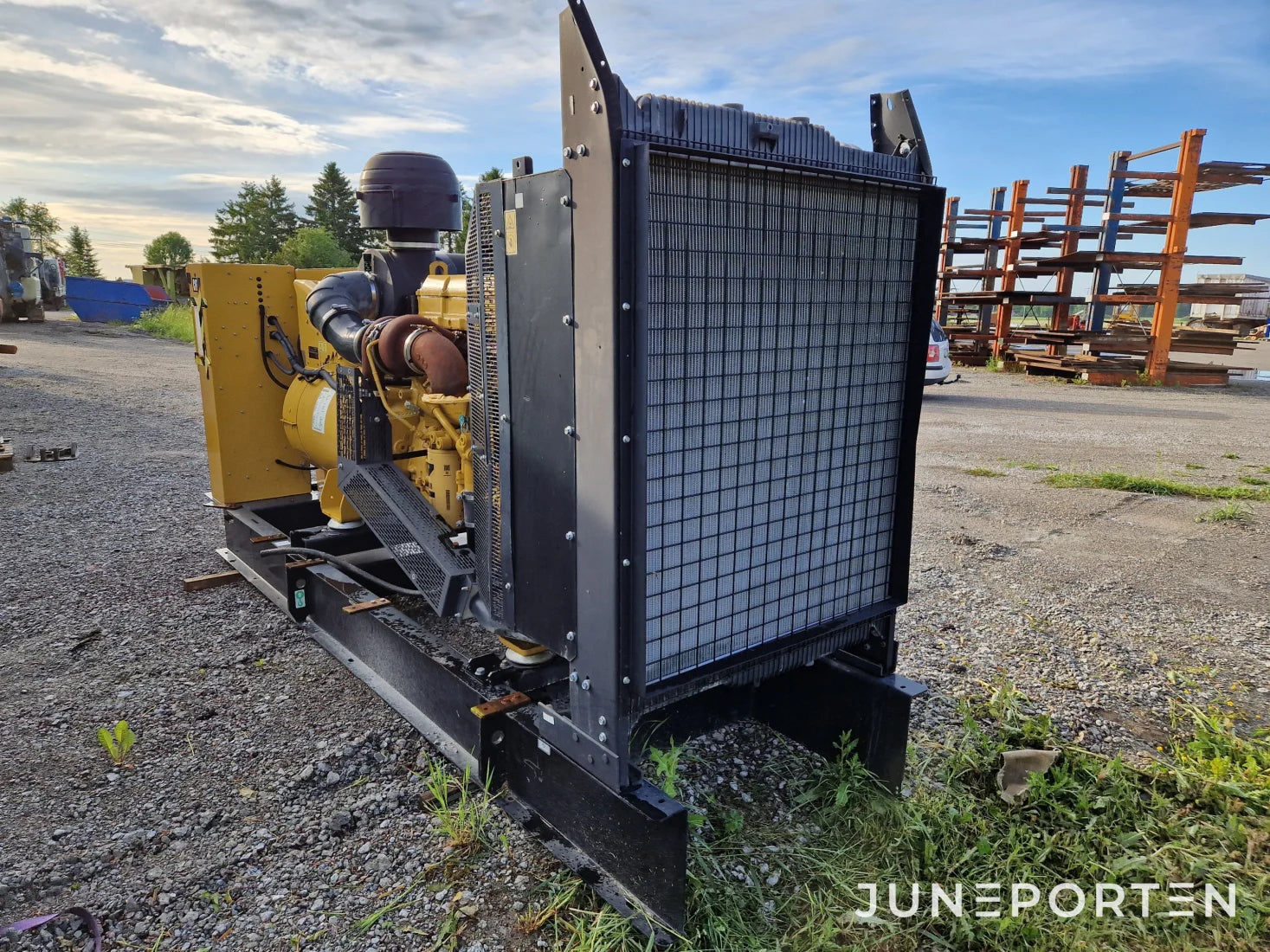 Dieselgenerator Caterpillar DE450E3