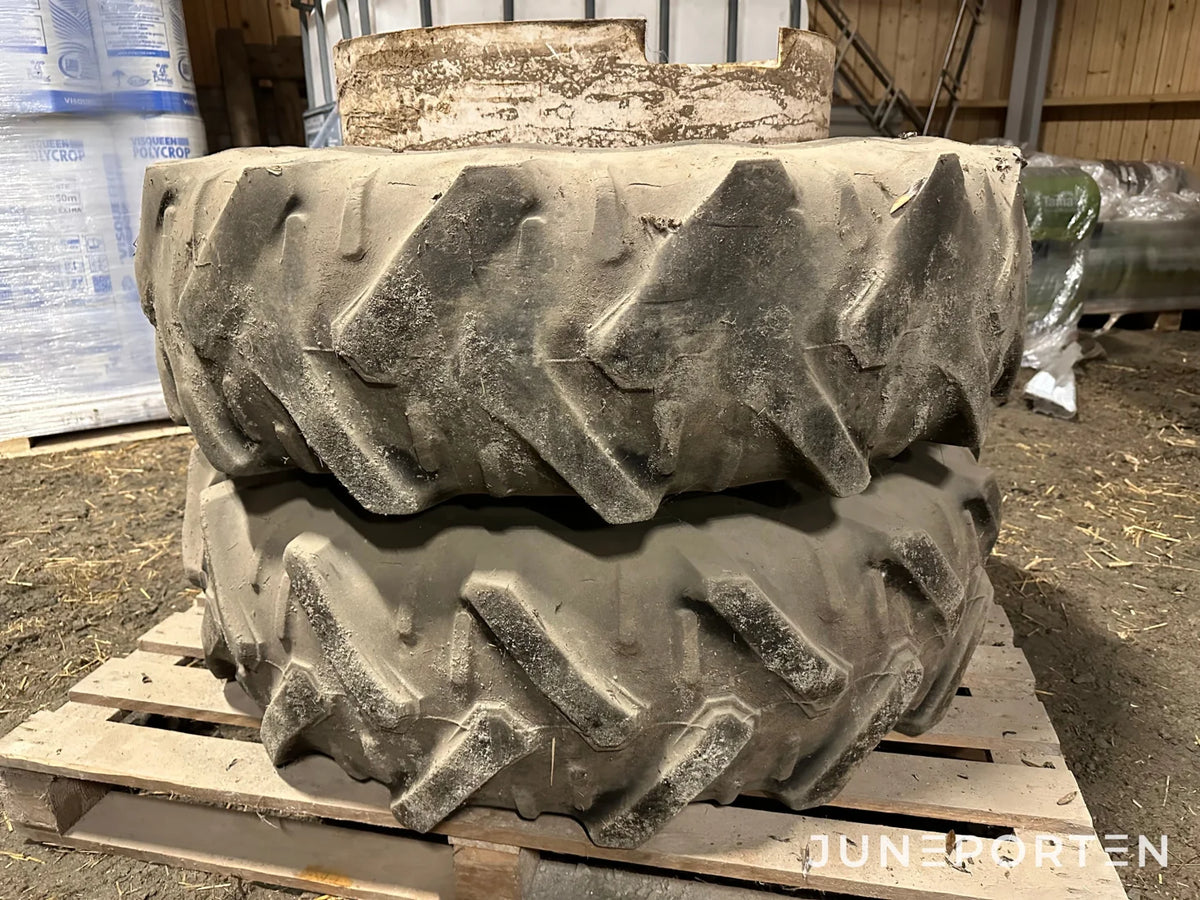 Dubbelmontage 18.5/15 34 & 12.4 R 24