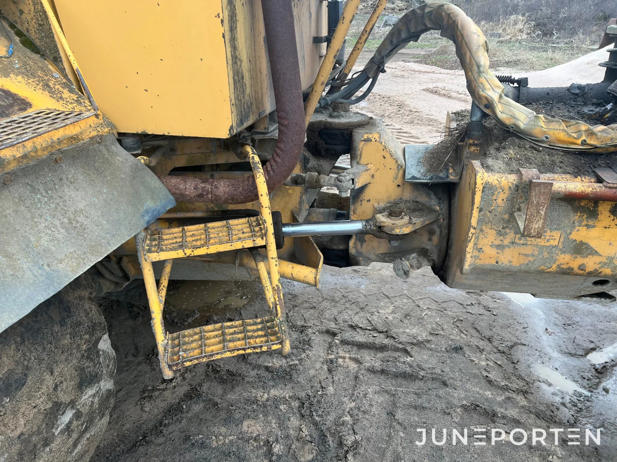 Dumper Volvo 861 6x6