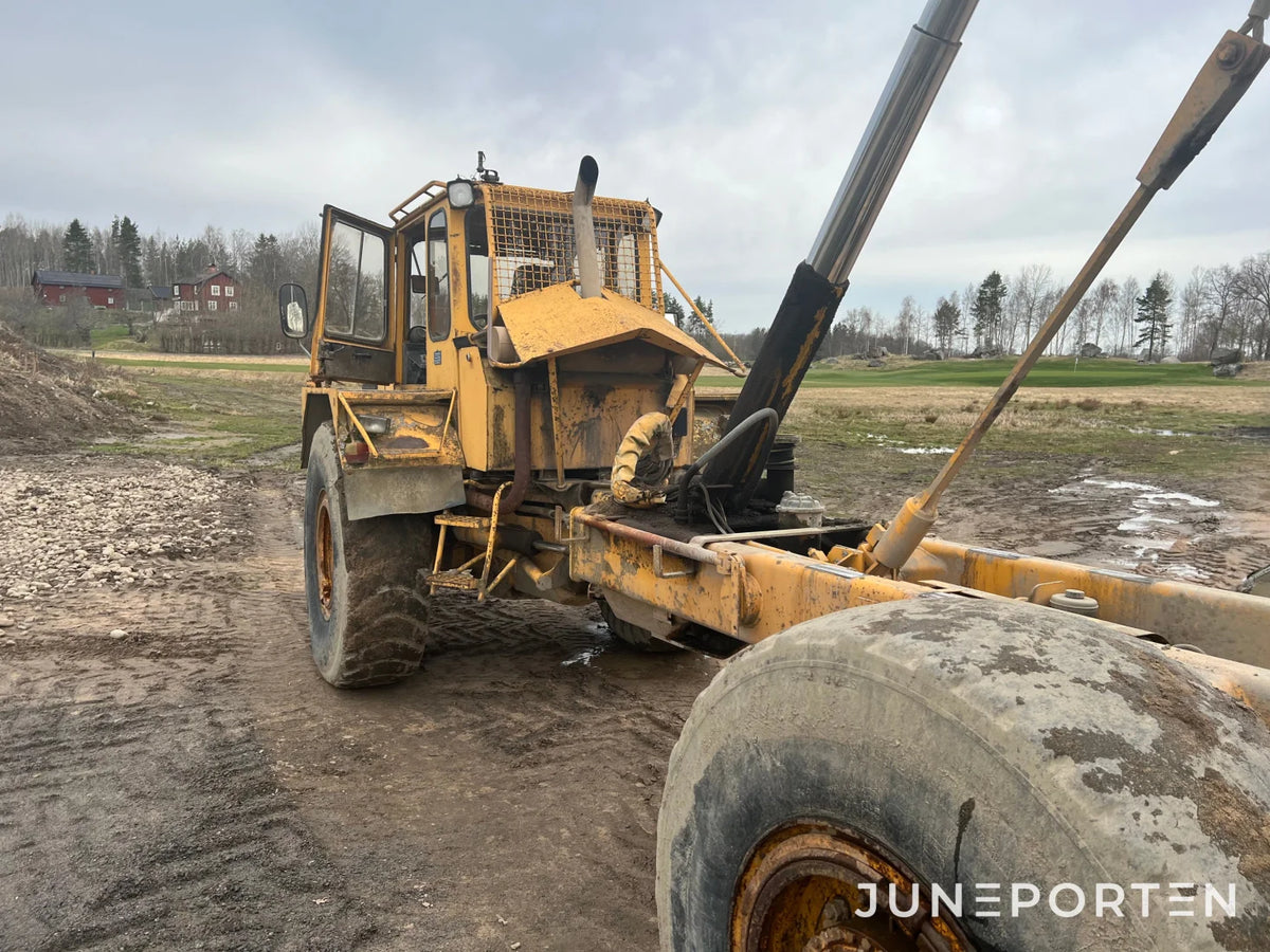 Dumper Volvo 861 6x6