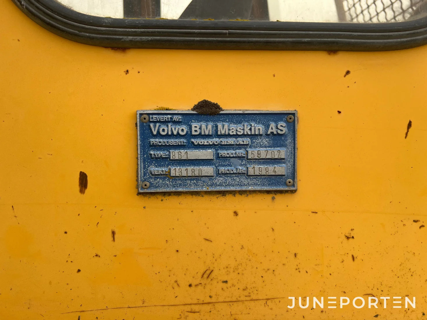 Dumper Volvo 861 6x6