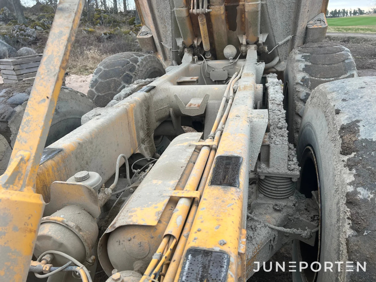 Dumper Volvo 861 6x6