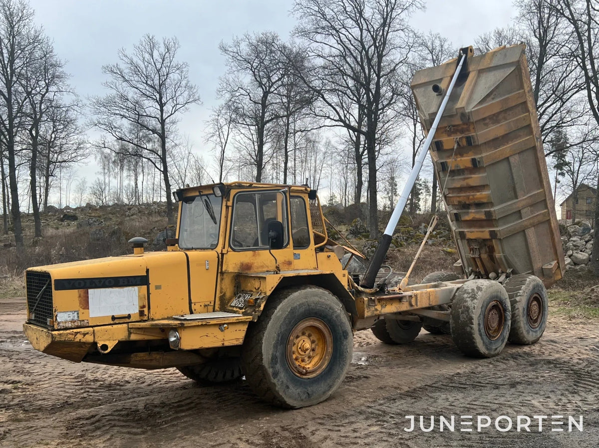 Dumper Volvo 861 6x6