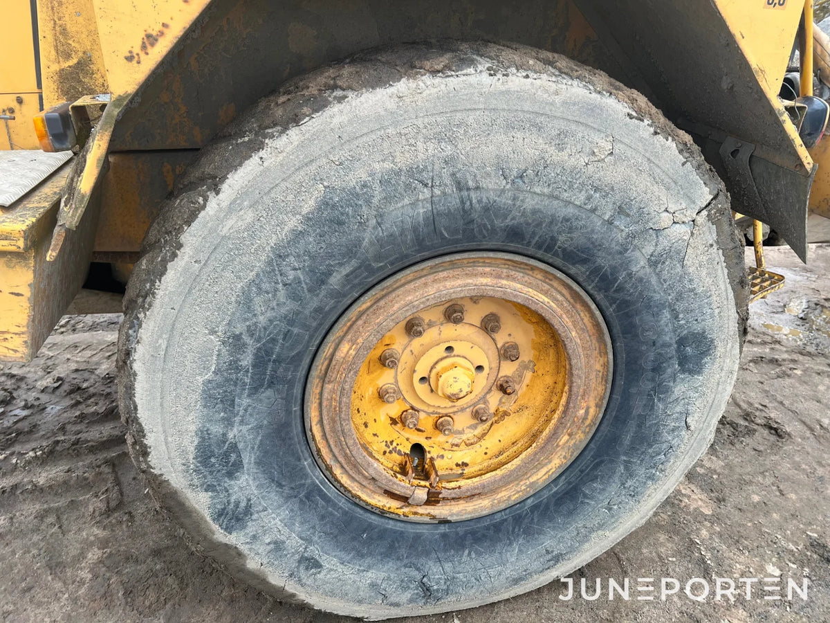 Dumper Volvo 861 6x6
