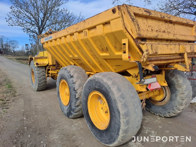 Dumper Volvo BM 860 S