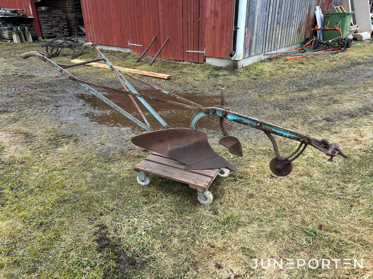 Enskärig plog Överum