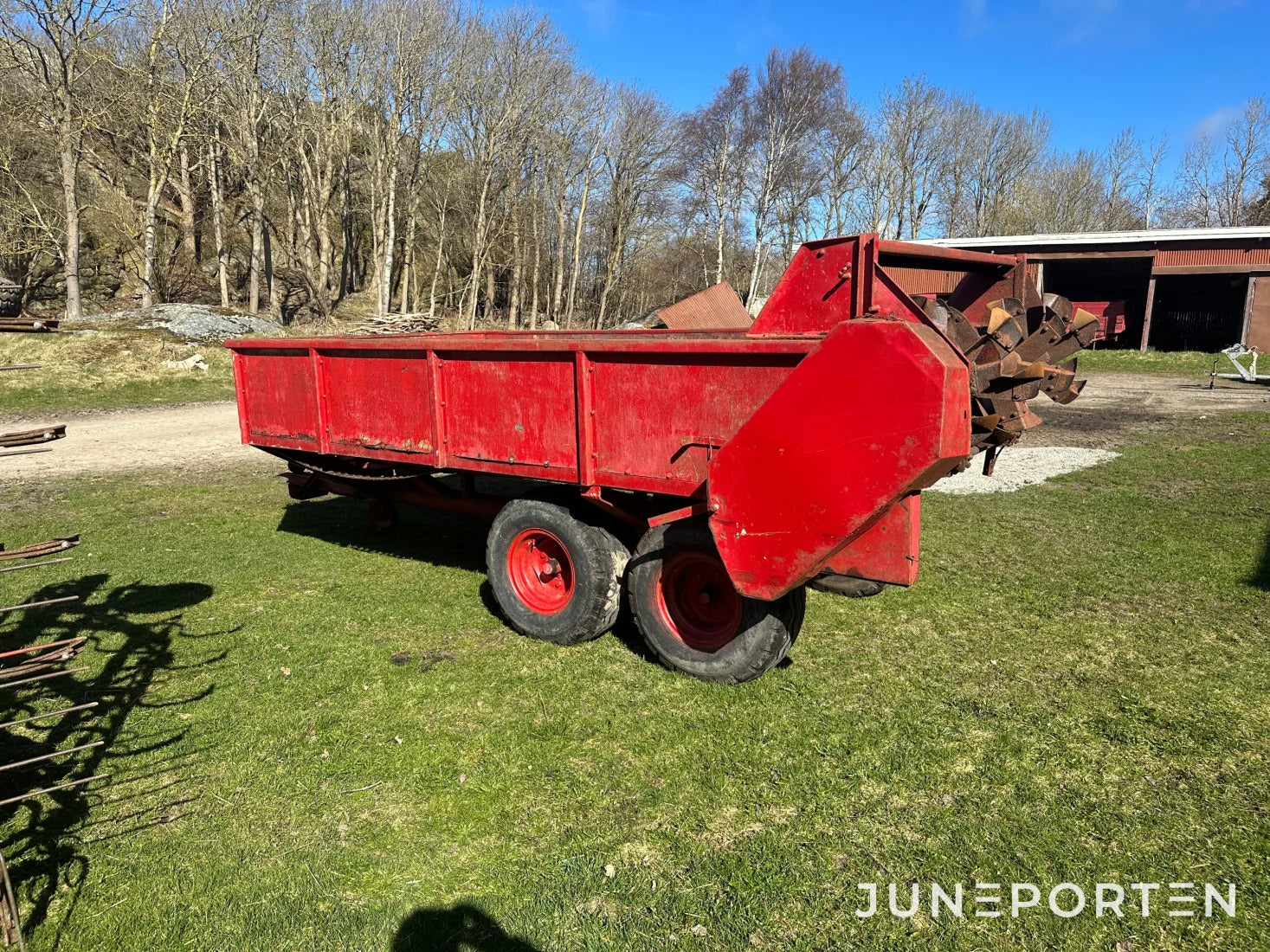 Fastgödselspridare JF 65